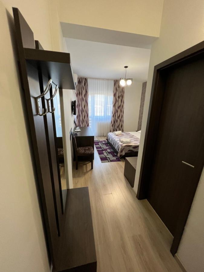 Motel Infinit Târgu Jiu エクステリア 写真