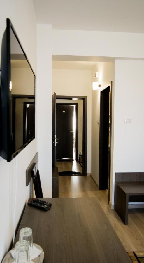 Motel Infinit Târgu Jiu エクステリア 写真
