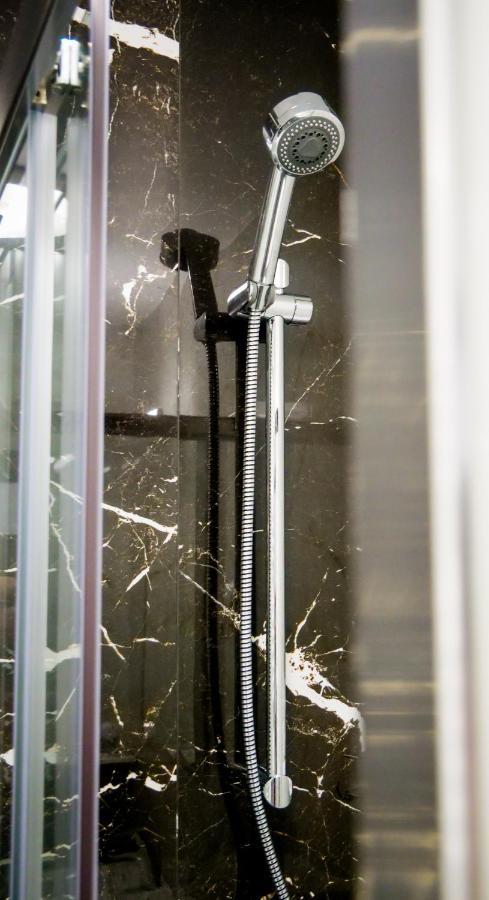 Motel Infinit Târgu Jiu エクステリア 写真